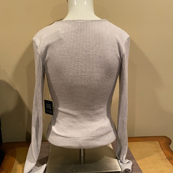 Express Ladies Heather Gray Long Sleeve Faux Wrap Throng Bodysuit NWT - Picture 5 of 10